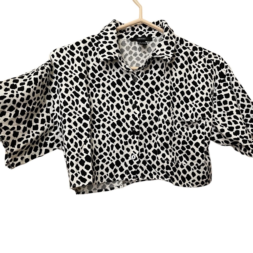 LEOPARD CUTE CROP TOP.